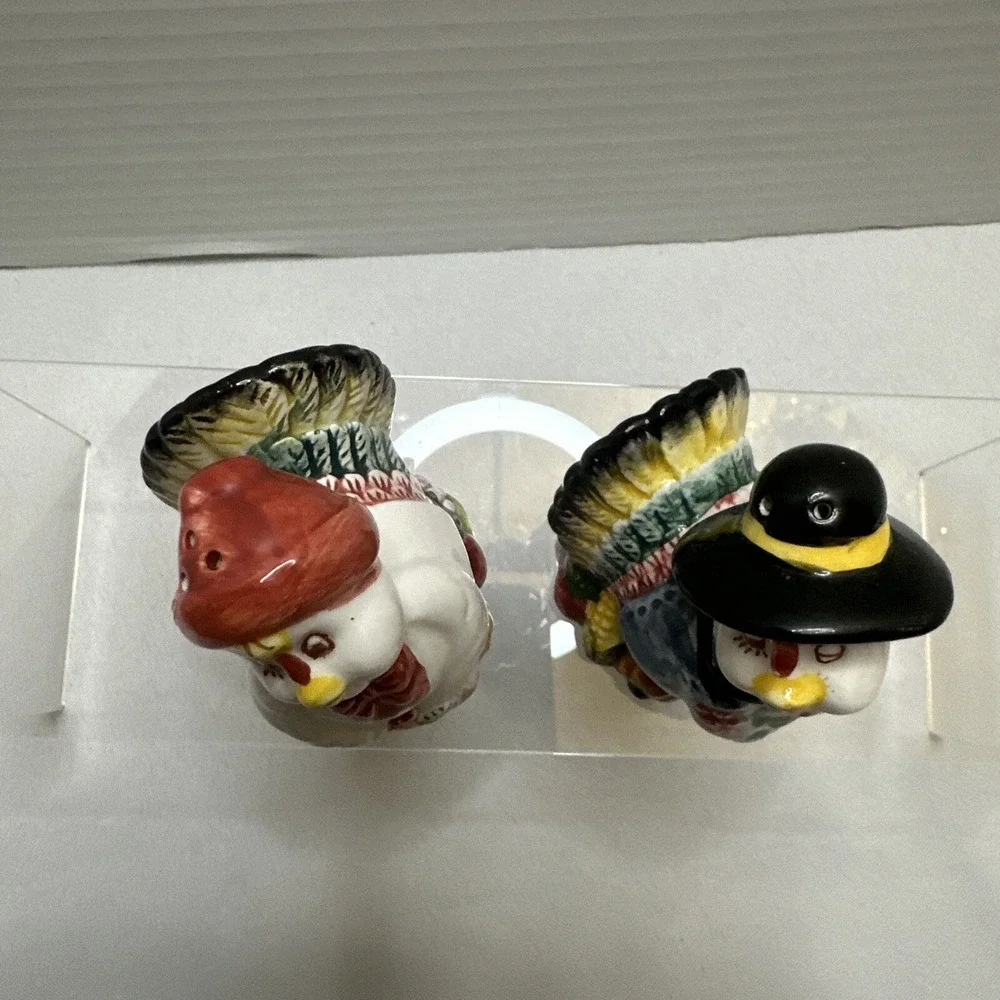 Pilgrim Mr & Mrs‎ Tom Turkey Set Of Salt & Pepper Shakers Thanksgiving Harvest